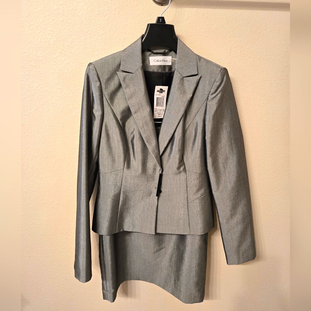 Calvin Klein Women's Classic Gray Skirt Suit Size 2